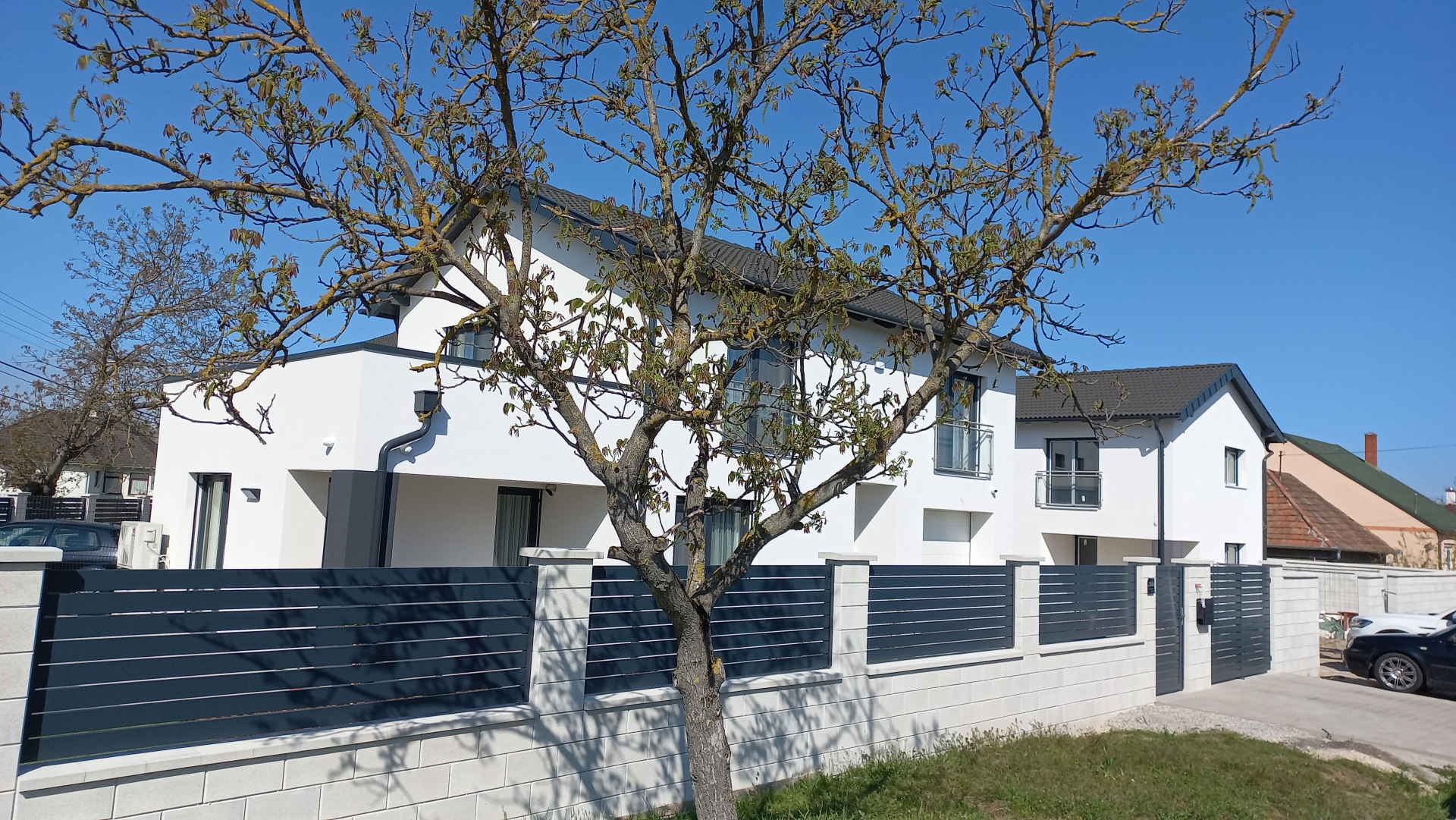 Likócsi társasház